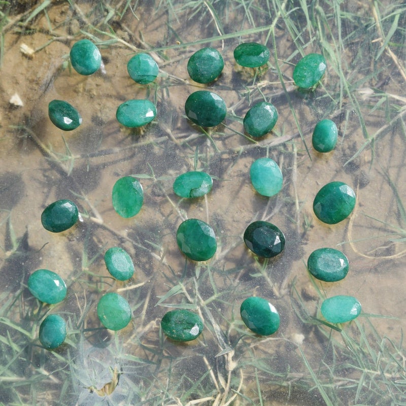 GEMHUB Loose Green Emerald Stones Approx 60.00 Carat / 12 Pcs Natural Oval Cut Colombian Loose Green Emerald Gemstones For Jewelry Making - Image 3